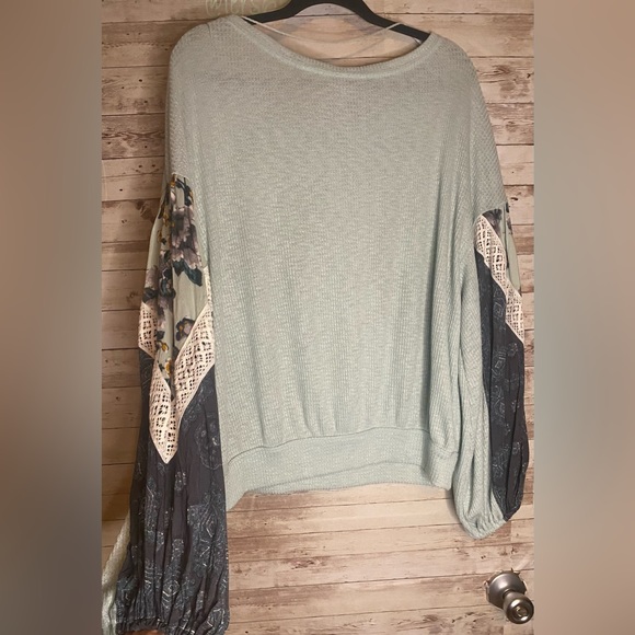 Free People mint combo color boho top PTP 28” - Picture 6 of 9